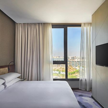 Crowne Plaza - West Cairo Arkan By Ihg 6th of October City Eksteriør bilde A bedroom at the hotel