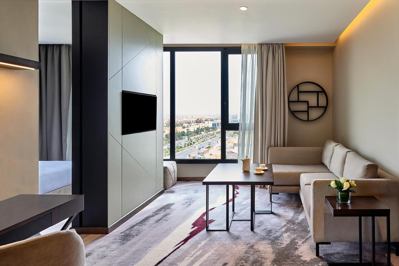 Crowne Plaza - West Cairo Arkan By Ihg 6th of October City Eksteriør bilde A suite at the hotel